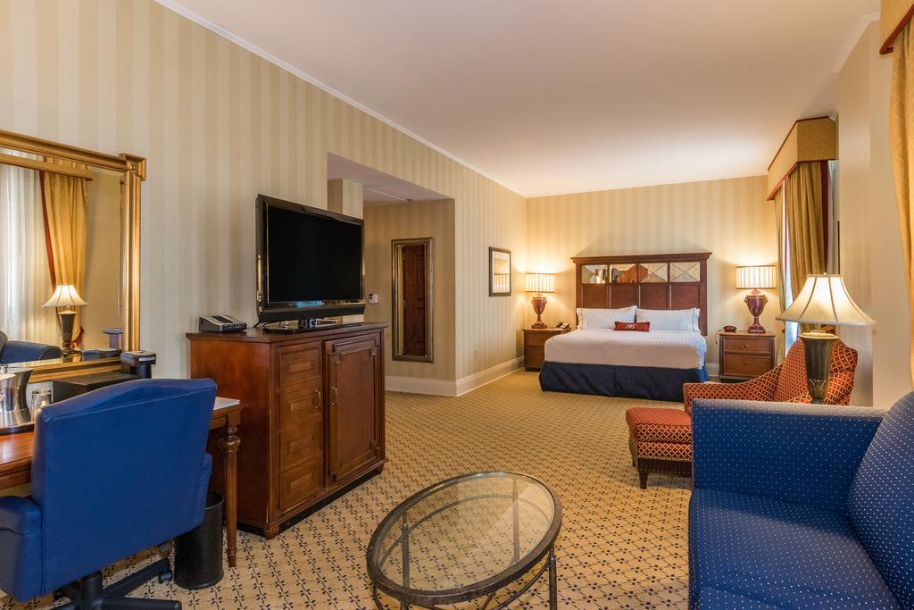 The Battle House Renaissance & Hotel 4*