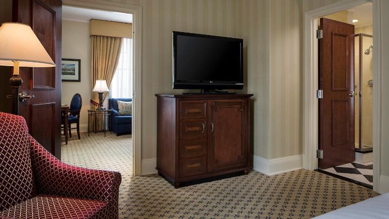 The Battle House Renaissance & Hotel 4*